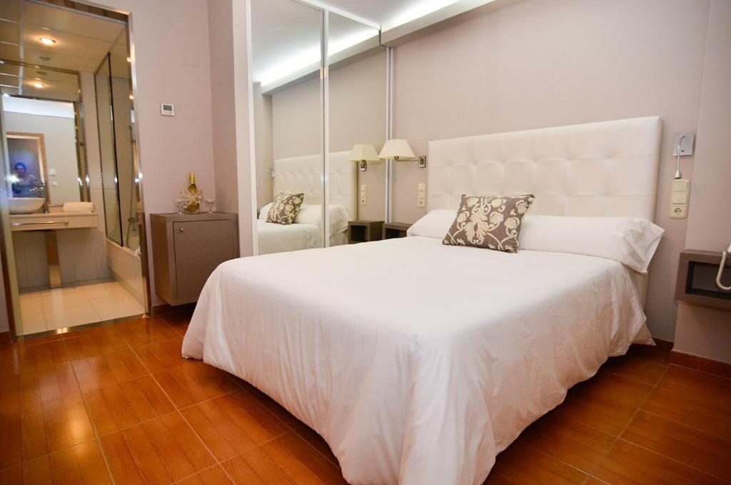 Hotel Jucamar Cangas do Morrazo Szoba fotó
