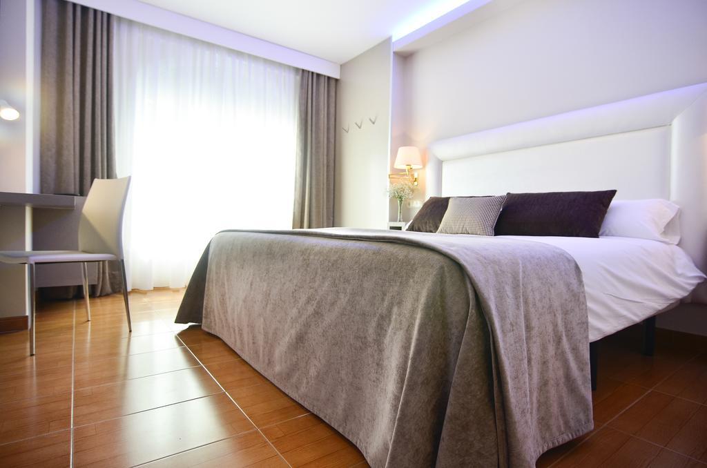 Hotel Jucamar Cangas do Morrazo Szoba fotó